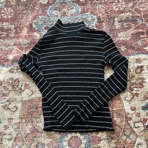 Banana republic black and white striped ruffle neck cotton turtleneck size s